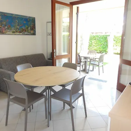 Family With Private Garden Near The Villa